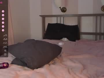 girl
        poisonn_girl cam image #1776835