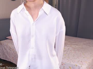girl
        rabbit_paw cam image #3318075