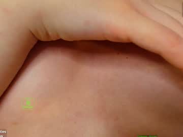 girl
        demurelixir cam image #3638779