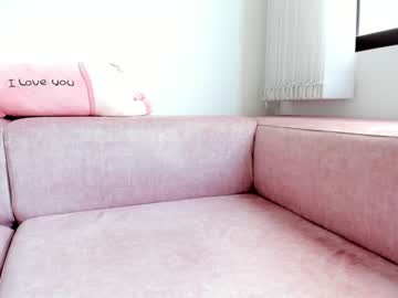 girl
        evelin_gh1 cam image #2372370