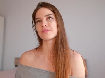 girl
        fazeyj cam image #4004989