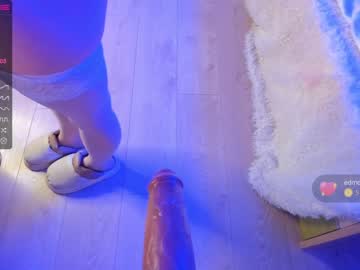 girl
        baby_suee cam image #1215950