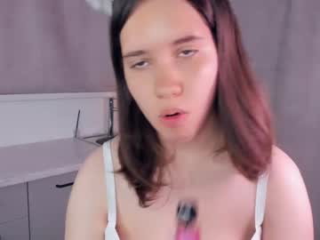girl
        chelseabrindle cam image #4593577