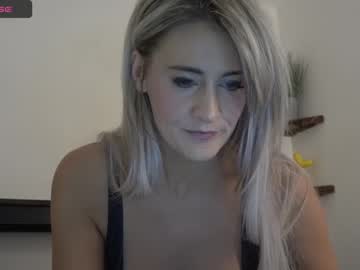 girl
        english_rose__ cam image #2597703
