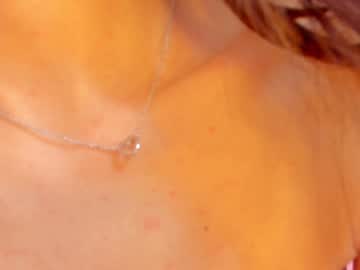 girl
        little_effy18 cam image #1627328
