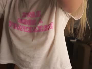 girl
        lynnaharriss cam image #3142242