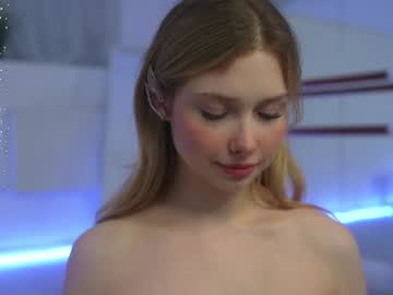 girl
        april_blush cam image #3197828