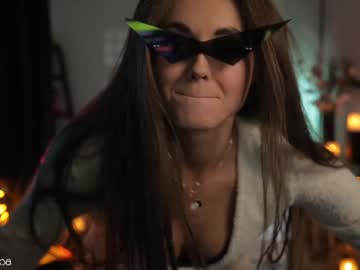 girl
        lettymoa cam image #3744248