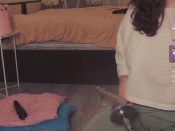 girl
        chery_lady22 cam image #2107723