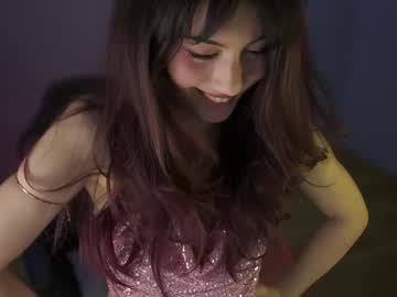 girl
        greeny_mat cam image #4547756