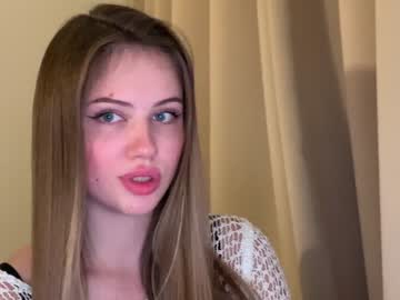 girl
        kiramystery cam image #2975976