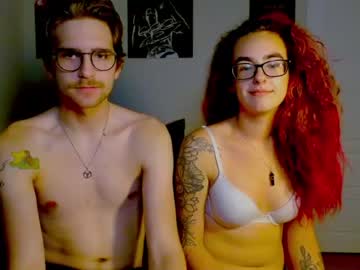 couple
        fillupwhite cam image #1282492
