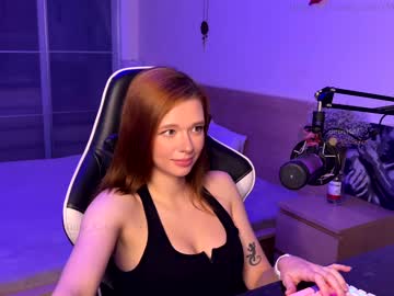 couple
        white_katana cam image #1539851