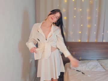 girl
        jenniferdickson cam image #2093856
