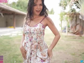 girl
        loollypop24 cam image #2957118