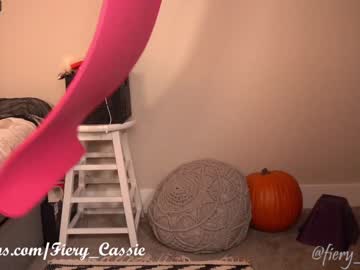 girl
        fiery_redhead cam image #1805224