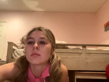 girl
        lovesyou444 cam image #4181580