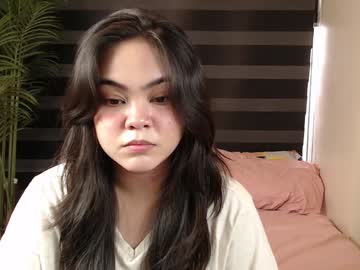 girl
        skytime96 cam image #3506463