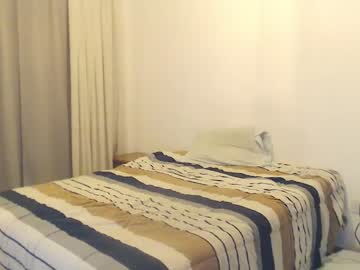 couple
        monikfree cam image #1533616