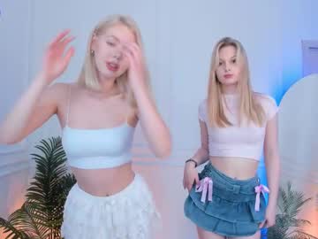 girl
        cassie_palmer cam image #4580449