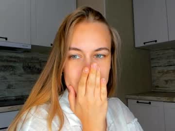 girl
        lindamildreda cam image #1506454