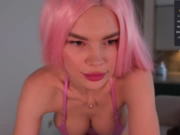 girl
        love_you_to123 cam image #2341929