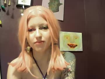 girl
        purplehaisley cam image #378527