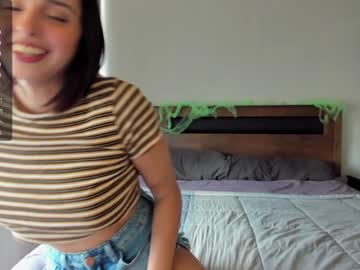 girl
        yourfreakygirl cam image #1832377