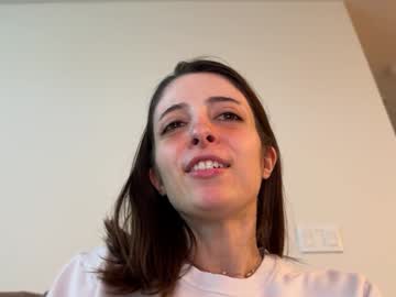 girl
        rosykindred cam image #2914916