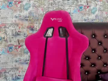 girl
        angelina_new cam image #579246