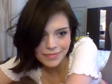 girl
        dreamlilys cam image #2746259