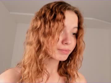 girl
        grizzly_vibe cam image #2627452