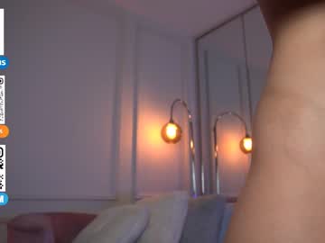 girl
        mariannacruzz cam image #2723459