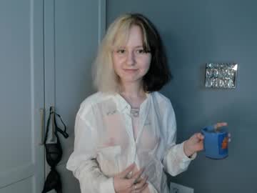 girl
        shelleybanford cam image #2901099