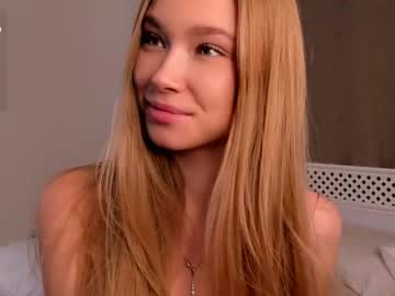 girl
        lipswithsweetonthem cam image #4339149