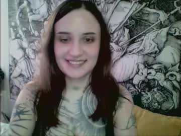 girl
        overdonex cam image #1129391