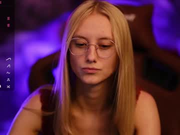 girl
        angeellina cam image #3700945