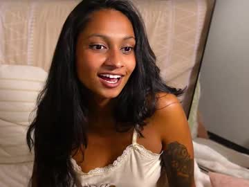 girl
        xzaramx cam image #3605072