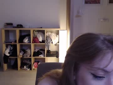 girl
        scharmanta cam image #1708014