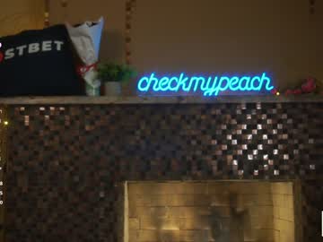 girl
        checkmypeach cam image #3800300