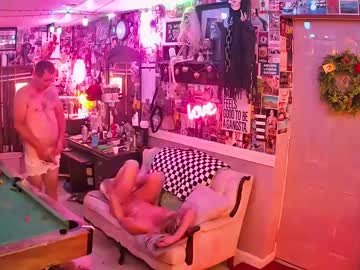 couple
        wild_thingz61 cam image #1432799