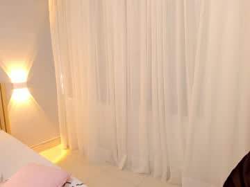 girl
        little_effy18 cam image #396431