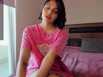 girl
        yourfreakygirl cam image #731286