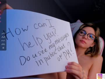 girl
        bzzzme cam image #2624119