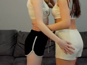 couple
        harleynyla cam image #907914