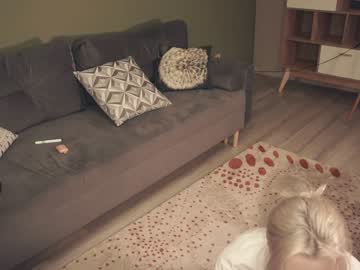 girl
        audreycarvin cam image #2415193