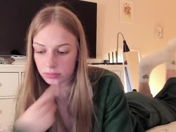 girl
        magic_couple13 cam image #4177476