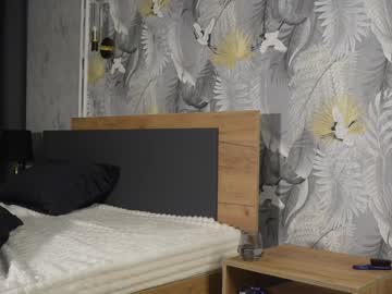 girl
        alicepreuoston cam image #4219728