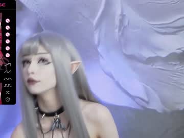 girl
        xenomy cam image #2271285