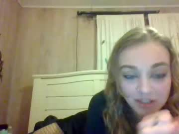 couple
        adrienna420 cam image #1920420